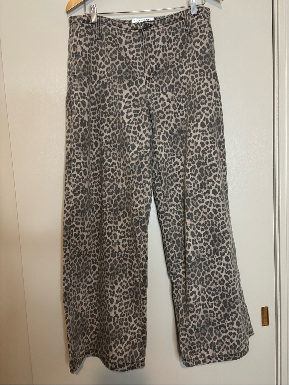 Celebrity Pink wide leg leopard pants size large
